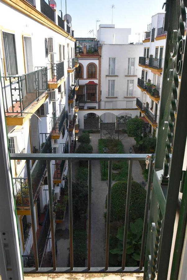 Room Martinez Sevilla Exterior foto